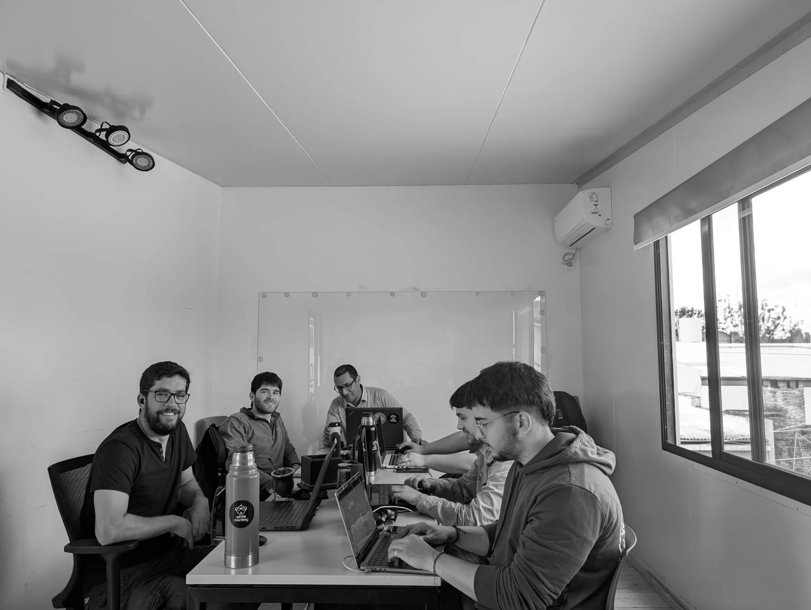 Equipo de White Monkey